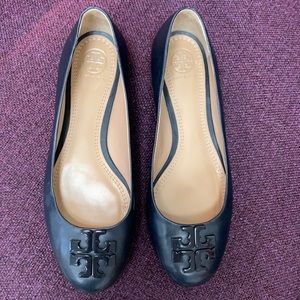 Navy blue Tory Burch flats. Barely worn